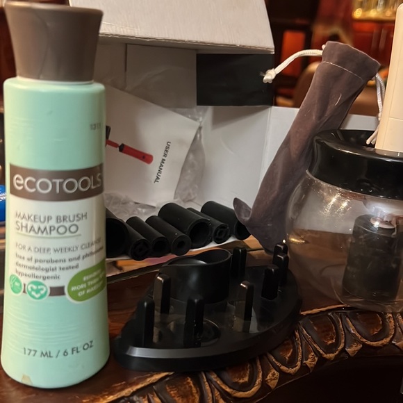 Makeup brush cleaner - Picture 4 of 8